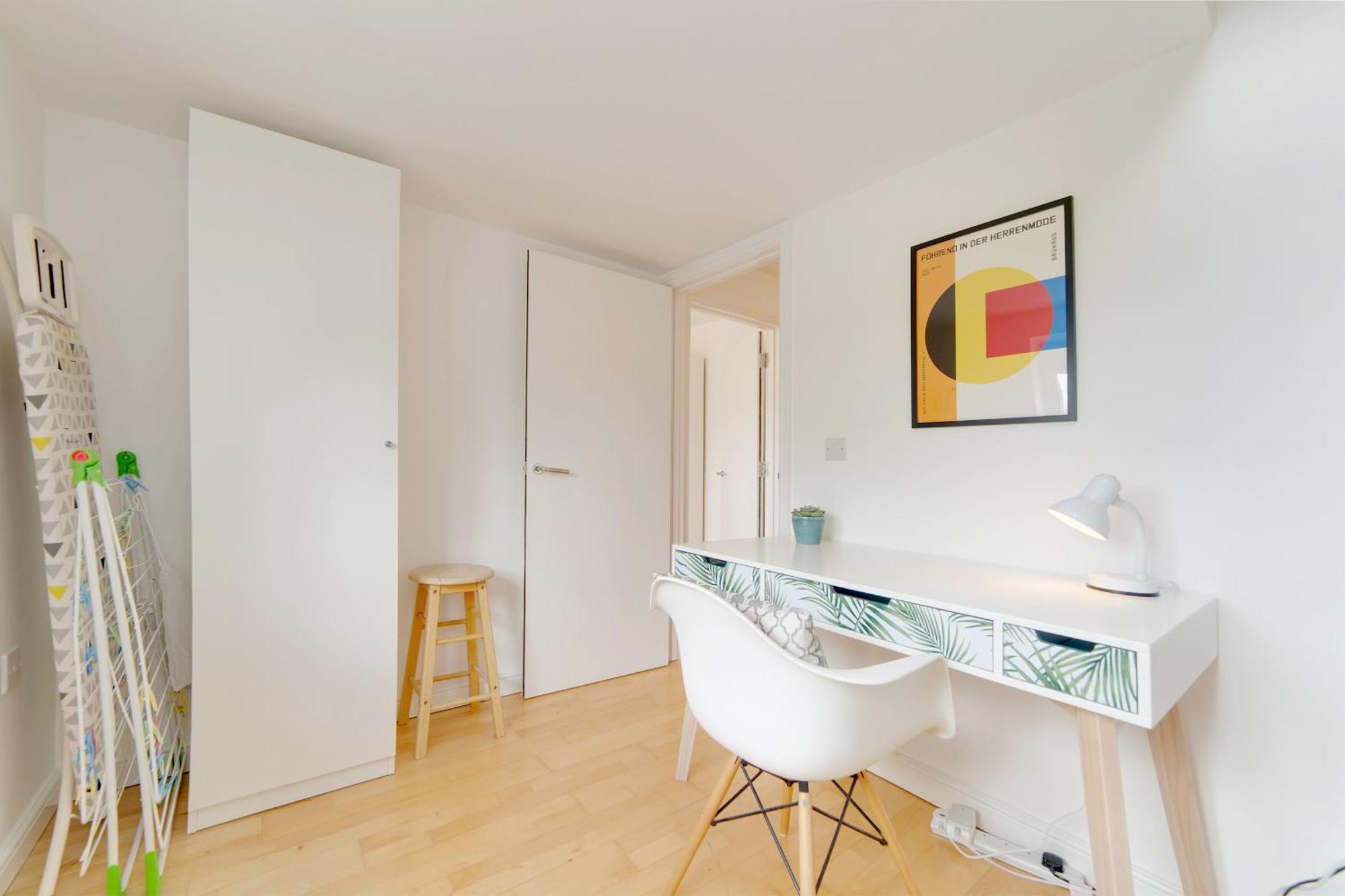 Pass The Keys 49 Byron Square Modern And Spacious 3 Bed Home With Free Parking CBG Extérieur photo
