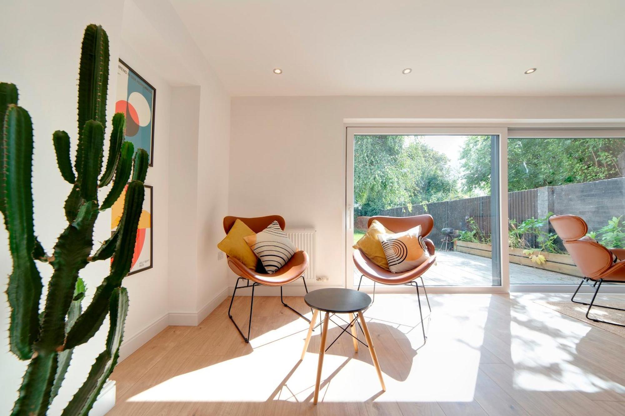Pass The Keys 49 Byron Square Modern And Spacious 3 Bed Home With Free Parking CBG Extérieur photo